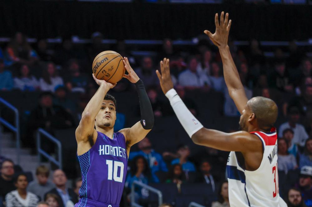 实现三连冠 实现三连冠