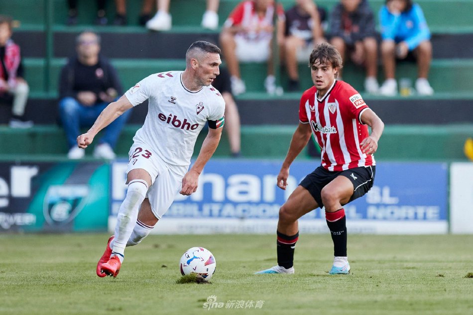 同时充分尊 同时充分尊